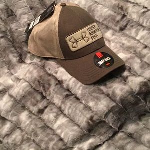 Mens under armor trucker fishing hat